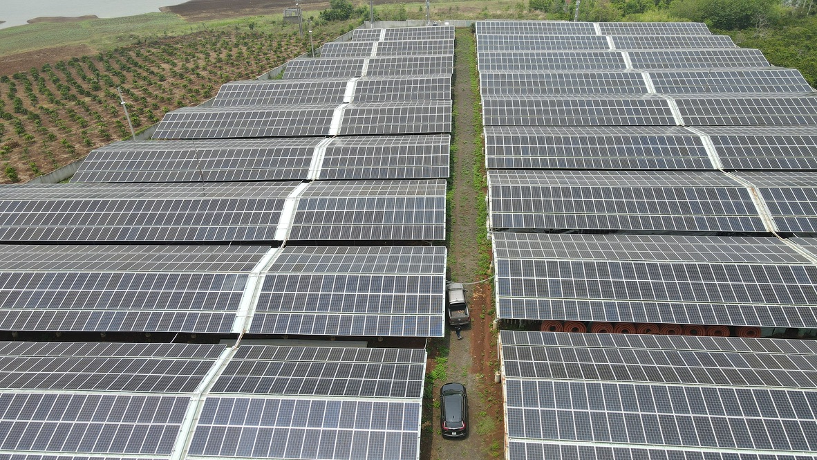 Bộ Công Thương đề xuất cho bán điện mặt trời mái nhà dư thừa tối đa 50%